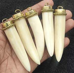 Colgante de Cuerno de Búfalo Hecho a Mano, Forma Natural, Tallado con Temática Animal, Artículo Coleccionable de la India - Product Image 3