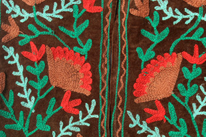 Chaleco vintage de terciopelo Suzani con bordado artesanal, estilo bohemio chic, chaleco para mujer, chaqueta Suzani, regalo para ella. - Product Image 5
