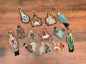 Nouveau porte-clés en cuir de tournesol en cuir usiné à la main occidental sculpté porte-clés en cuir véritable à la main en cuir de vachette porte-clés de voiture de luxe - Product Image 3