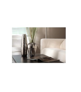 แจกันโลหะสีเงินกษัตริย์สำหรับการตกแต่งภายในที่ได้แรงบันดาลใจจากราชวงศ์ด้วยความสง่างามอย่างยิ่ง - Product Image 1