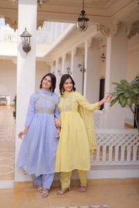 Trajes Salwar Kameez tradicionales indios con elegante diseño y bordados de cuentas para fiestas festivas, para damas, de ajuste cómodo. - Product Image 6