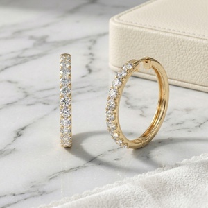 Pendientes de Aro Eternity con Diamantes Cultivados en Laboratorio, Corte Brillante Redondo, Color E-F, 2.95CTW, Oro de 10K, Certificados, con Engaste de Puntas Compartidas - Product Image 3