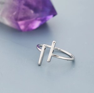 Anillo Abierto Asimétrico de Plata de Ley, Anillo de Barras Paralelas Ajustable, Anillo Minimalista Apilable con Circonitas, Anillo con Circonitas - Product Image 1