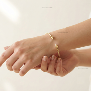 กำไลข้อมือลายลูกศรคู่เรียบง่าย ชุบทอง 3 ไมครอน เครื่องประดับเงินแท้ 925 ชุบทอง กำไลและสร้อยข้อมือสำหรับงานแต่งงาน - Product Image 2