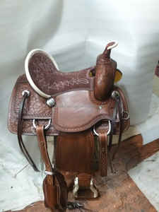 Top vente fait à la main en cuir véritable Western Barrel Racing élégant Endurance selle disponible au prix de gros avec Tack Set - Product Image 6