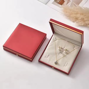 Boîte d'emballage pour bijoux en carton auto-élevable avec fermeture magnétique et doublure en éponge pour bagues, pendentifs, bracelets, colliers – Vente en gros - Product Image 4