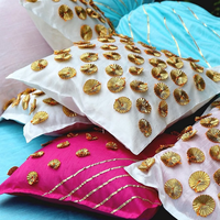 Housse de coussin carrée en coton patchwork écologique style classique Gota avec motif en relief, fermeture éclair, pour hôtels et mariages (vente en gros)