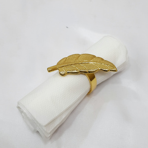 Anneau de serviette en aluminium plaqué or, forme feuille unique, style moderne, luxe artisanal, qualité exclusive, vente chaude - Product Image 1
