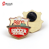 Badge personnalisé en émail souple en forme de cœur pour club de golf et de football, idéal pour les anniversaires, les cadeaux promotionnels d'entreprise, vente en gros directe usine