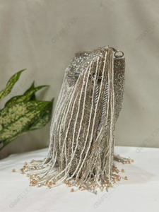 Fabricant d'accessoires de mode artisanaux haut de gamme, exportateur de pochettes de soirée et de haute couture pour mariages - Product Image 4