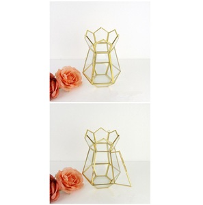 Élégant Porte-Bougie Hexagonal en Laiton et Verre – Décoration Unique pour la Maison, les Mariages et les Centres de Table de Ferme - Product Image 5