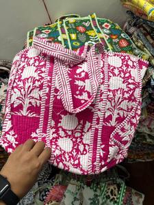 Sac à bandoulière artisanal indien, sac fourre-tout matelassé en coton imprimé au bloc, fait main - Product Image 4