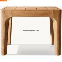 Table à manger d'extérieur géométrique carrée avec des bords arrondis, construction en teck massif, design moderne, imperméable et résistant aux UV