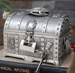 Caja de Joyería de Metal Plateado Estilo Egipcio Antiguo, Caja de Almacenamiento Metálica con Cerradura y Llave, Cofre del Tesoro, Caja de Recuerdos con Hieroglifos - Product Image 1