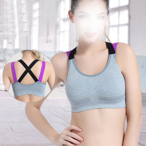 Sujetador deportivo rosa con cuello redondo, soporte medio, transpirable, top de yoga, diseño sin costuras, color sólido, de Run Apparel - Product Image 6