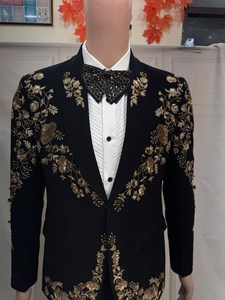 Costume de smoking noir brodé pour homme, ensemble de blazer de fête de mariage avec motif floral doré, costume formel personnalisé - Product Image 5