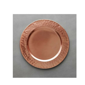 Assiette de service en cuivre plaqué, grande assiette ronde en métal, texture martelée, assiette de service décorative pour table à manger - Product Image 1