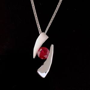 Collier Swift Design en argent sterling avec pendentif rubis rouge, pierre de naissance de juillet, cadeau pour femme pour un anniversaire de mariage - Product Image 2