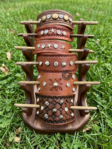 กิ๊บติดผมหนังแกะสลักลายดอกไม้ด้วยมือ พร้อมก้านไม้ ดีไซน์วินเทจ สำหรับผู้หญิง - Product Image 4