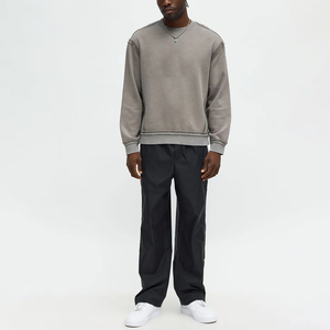 Sweat-shirt à col rond en coton polyester 380 GSM de haute qualité, personnalisable avec logo, fabriqué au Pakistan par Salamons Wears - Product Image 1