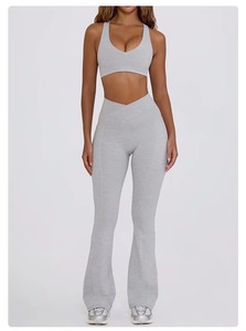 Ensembles de yoga pour femmes, ensembles d'entraînement 2 pièces - Tenues de yoga sans couture effet délavé, shorts et haut court assortis, ensemble de vêtements de sport pour la gym - Product Image 3