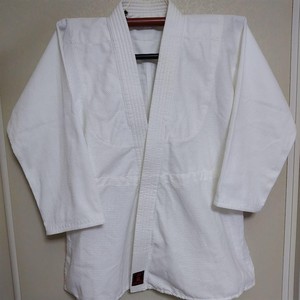Traje de Judo para Entrenamiento Académico, 100% Algodón, 240g, Unisex, Ropa de Artes Marciales para Adultos, Logotipo Frontal Impreso por Transferencia de Calor, Marca Personalizada - Product Image 1