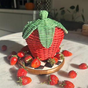 Handwoven Strawberry Shape Rattan Basket Kids Toy Baby Toy Play Pretend Toy Decorative Storage Box for Imaginative Playing - Product Image 1