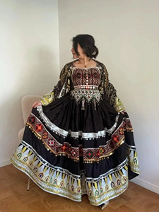 Vestido tradicional afgano Kuchi natural para mujer con mangas largas bordadas, a juego con un vestido tribal Kuchi afgano antiguo. - Product Image 6