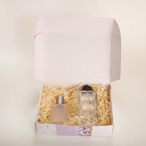 Custom Elegant Design Eco-Friendly Biodegradable Folding Soft Shipping <b>Box</b> with <b>White</b> Paper for Candle Logo Sticker Ribbon - Product Image 4