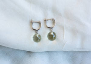 Pendientes de plata de ley 925 con amatista verde briolette, estilo antiguo, hechos a mano, en venta. - Product Image 2