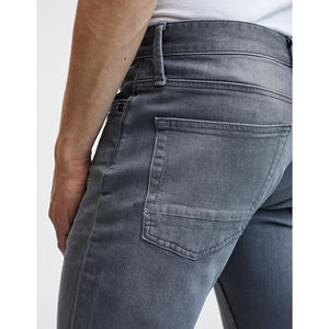 Jeans de mezclilla lavada de alta calidad para hombre, listos para enviar, corte ajustado y recto, 100% algodón, transpirables y ecológicos. - Product Image 6
