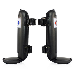 Protections de tibia en cuir véritable Fairtex, fabriquées sur mesure, protections de tibia professionnelles pour la boxe thaïlandaise, fermeture à boucle, protection personnalisée - Product Image 2