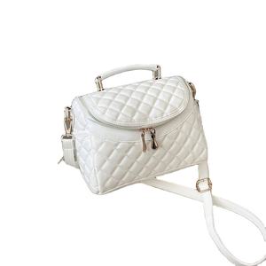 Bolsos cruzados de cuero suave a la moda, bolso de mujer, bolsos de metal para mujer, bolsos de mano para mujer, Mini bolsos para mujer a precio de fábrica al por mayor - Product Image 1