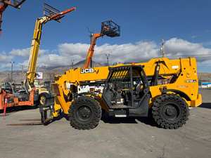 Manipulador Telescópico JCB Usado de Alta Eficiencia 512-56 / 512-26TC - Montacargas de 17m con Capacidad de 5443kg, Ruedas de PU/Goma/Nylon para Todo Terreno - Product Image 6