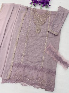 Ensemble Anarkali en rayonne brodée lavande avec dupatta, coupe ample, style traditionnel indien et pakistanais pour femme, longueur cheville, décontracté - Product Image 3