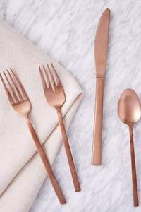 Nom des couverts inspirés de la salle des Philosophes pour des tables réfléchissantes, une réception réfléchissante et une restauration intentionnelle. - Product Image 2