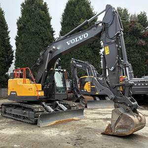 Excavadora Volvo ECR235EL de Alta Calidad con Motor de 123 kW, Peso Operativo de 1000 Toneladas, Motor y Caja de Cambios con Control PLC - Product Image 1