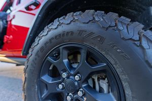 Jeep Wrangler Unlimited Willys 4x4 2022, conduite à gauche et à droite, en excellent état - Product Image 4