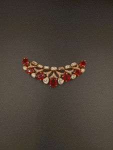 Conjunto de collar doble chapado en oro con diseño de flor clásica de Amaira Jewels para mujeres, joyería india para bodas. - Product Image 6