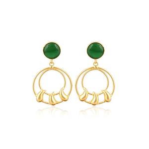 Boucles d'oreilles tendance en laiton plaqué or avec pierres vertes hydro-gemmes, bijoux de mode faits à la main pour femmes - Product Image 1
