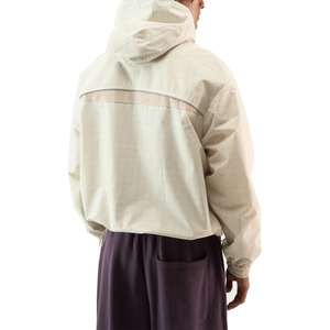 Chaqueta Deportiva Impermeable Personalizada OEM para Correr, con Cremallera, Estampado y Ribete Reflectante, Chaqueta Cortavientos Negra para Hombre - Product Image 2