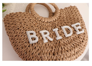 กระเป๋าหิ้วชายหาดแบบมีซิป ตกแต่งมุกอักษรย่อ ผ้าแคนวาสบุซับใน ทนทาน พกพาสะดวก มีหูหิ้วสองข้าง สำหรับผู้หญิง เจ้าสาว งานแต่งงาน - Product Image 5