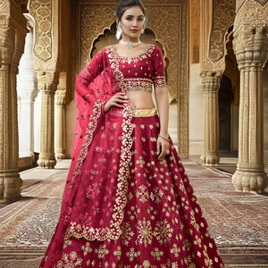 Magnífico Lehenga Choli de Seda con Bordado Tradicional en Foil y Zari, Fabricante de Surat a Precio de Mayoreo - Product Image 1