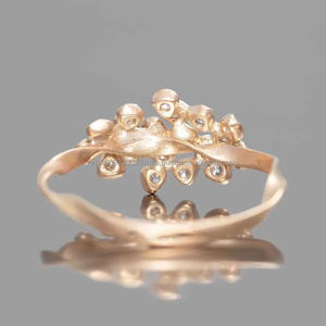 Anillo de Aniversario para Mujer con Moissanita Redonda de 1.40 MM, Plata de Ley 925 con Baño de Rodio, Engaste de Bisel, Diseño Minimalista en Racimo, Anillo Único - Product Image 5