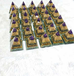 Fournisseur en vrac de pyramide d'orgone de pierres précieuses naturelles de qualité supérieure pour l'abondance de la richesse prospérité croissance manifestation style d'amour - Product Image 1