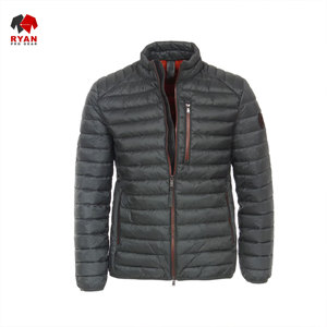 เสื้อแจ็คเก็ตพัฟเฟอร์แบบสั่งทำพิเศษสำหรับผู้ชาย ยี่ห้อ Ryan Pro Gear ผลิตจากผ้าระบายอากาศได้ดี พร้อมโลโก้แบบกำหนดเองและซิปปิด - Product Image 4