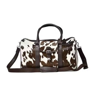 Bolsa de Lona Resistente de Cuero con Gran Capacidad y Forro de Poliéster para Viajes al Aire Libre, Diseño Confiable, Cierre de Cremallera Seguro - Product Image 2
