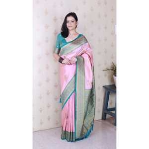 ผ้าไหมสีชมพูอ่อน บาเนราสี ปักลายยูงทอง น้ำหนัก 650 กรัม ผ้าทอคุณภาพสูง เสื้อผ้าอินเดียและปากีสถาน - Product Image 1