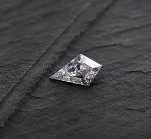Diamante moderno de corte cometa, cultivado en laboratorio, certificado por IGI, color EF, VVS VS, forma elegante, suelto, para pendientes. - Product Image 3