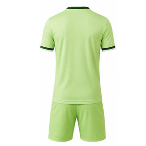 Tenue de football professionnelle, maillot et short modernes, tissu résistant pour les entraînements, les matchs et les vêtements de sport quotidiens - Product Image 3